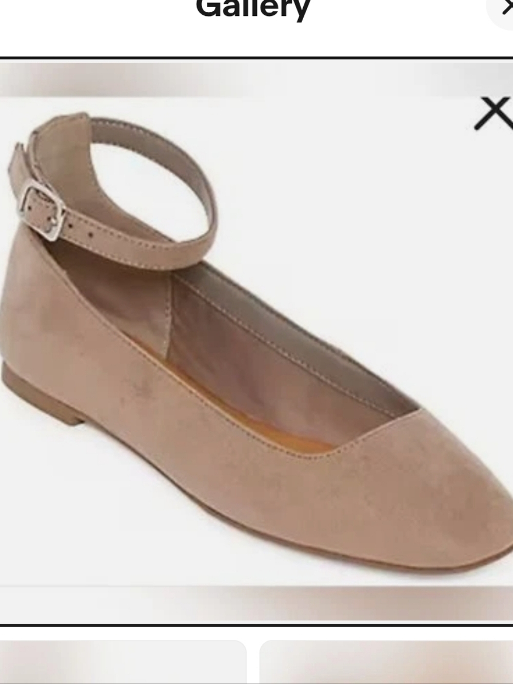 Ankle-Strap Ballet Flat in Taupe Suede